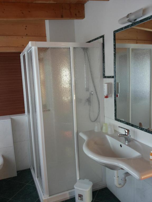 Hotel Laerchenhain San Valentino alla Muta Room photo